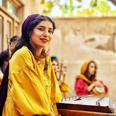 Shima Sadeghi (Santoor)
